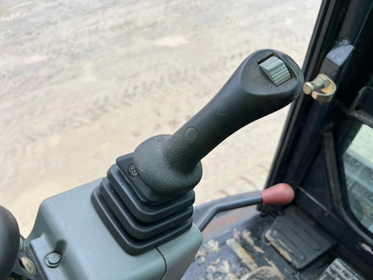 2015-bobcat-e50-image-30