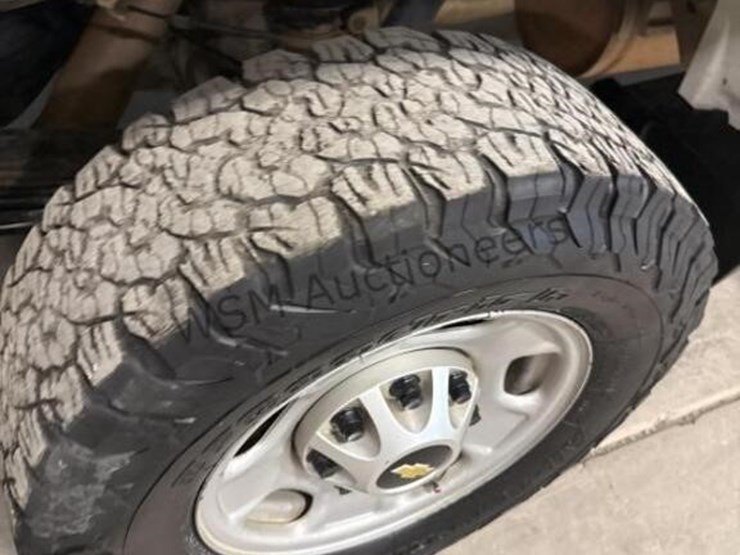 2015-chevrolet-silverado-2500hd-image-10