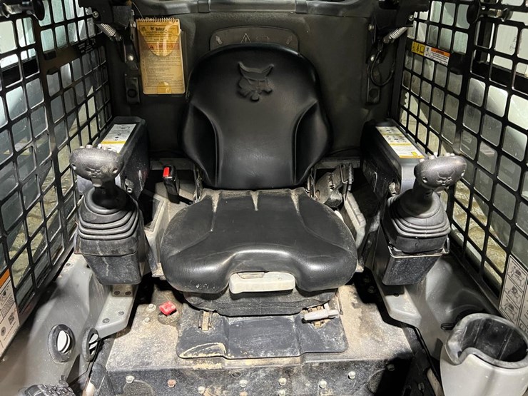 2019-bobcat-t770-image-24
