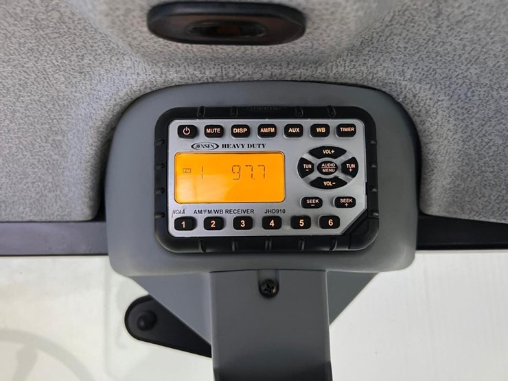 new-holland-t4.75-image-29