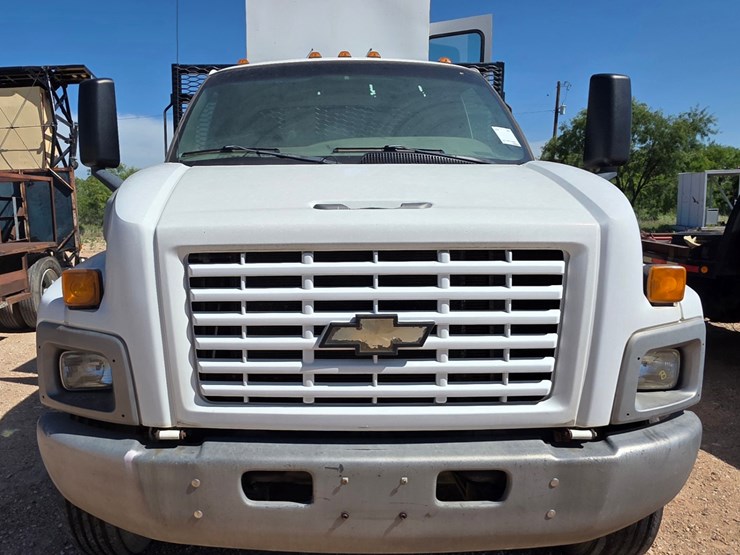 2007-chevrolet-kodiak-c6500-image-2