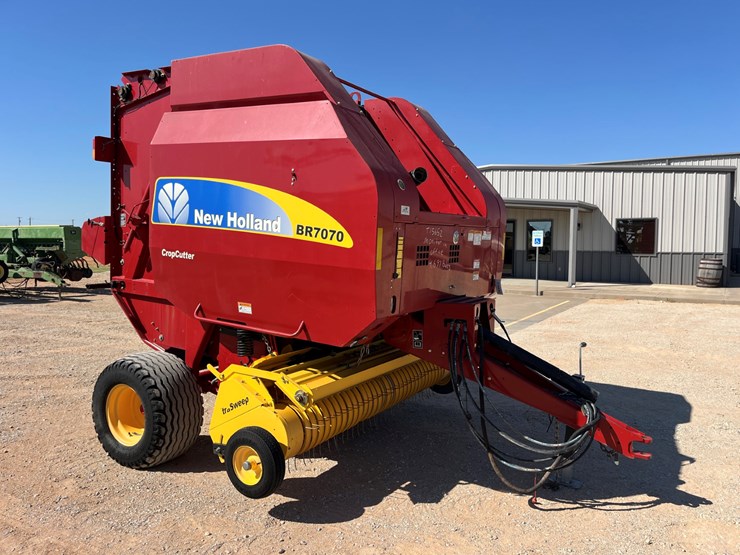 2013-new-holland-br7070-image-6