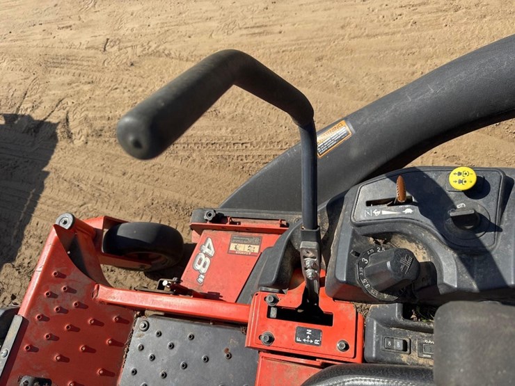 kubota-zg1235-zero-turn-mower-image-7