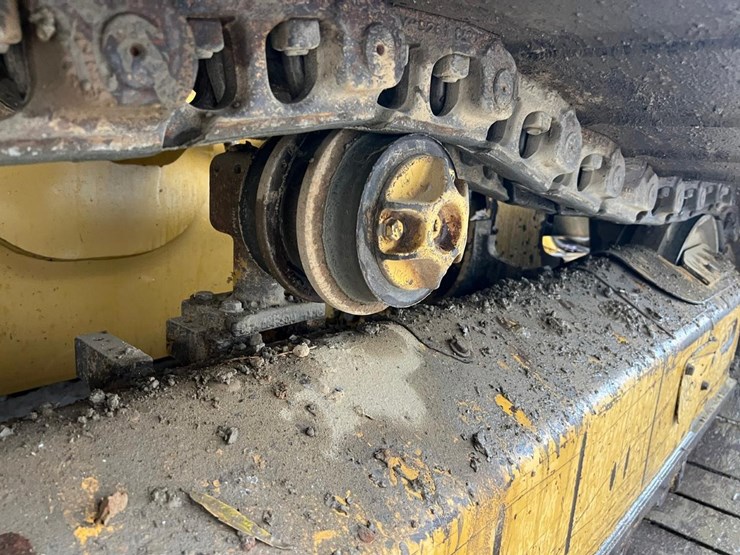 2020-caterpillar-d5k2-lgp-image-22