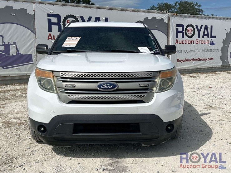2014-ford-explorer-image-24