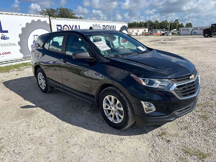 2021-chevrolet-equinox-ls-image-4