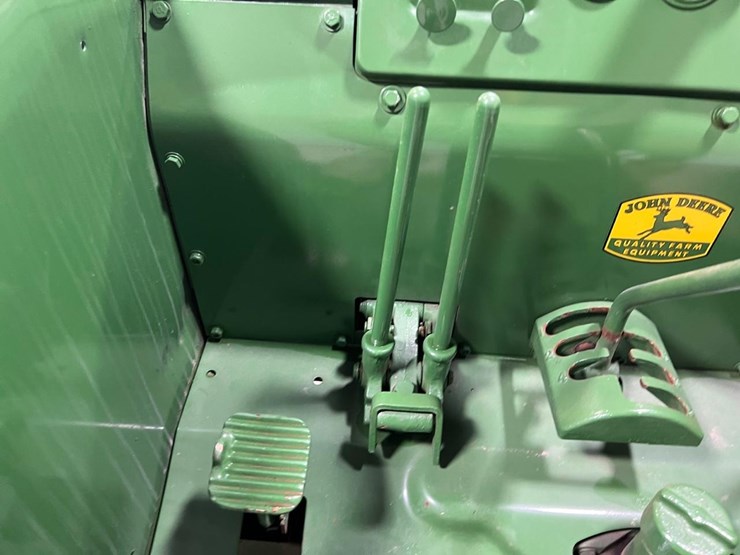 1952-john-deere-r-image-22