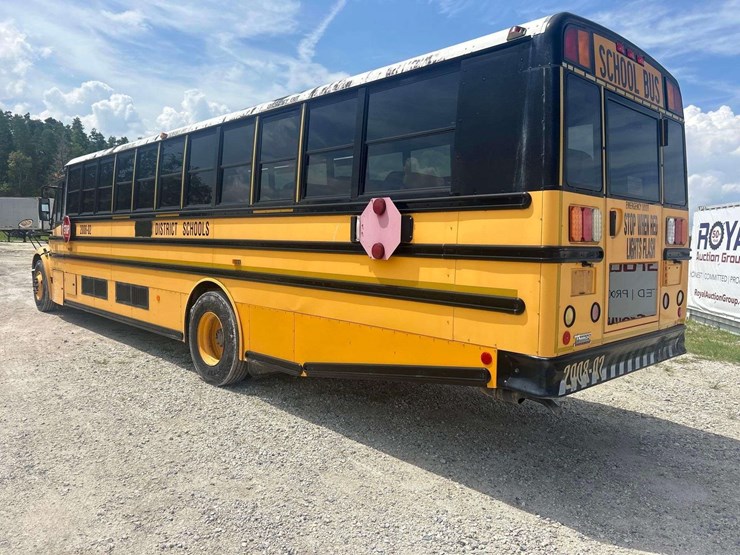 2009-freightliner-b2-image-4