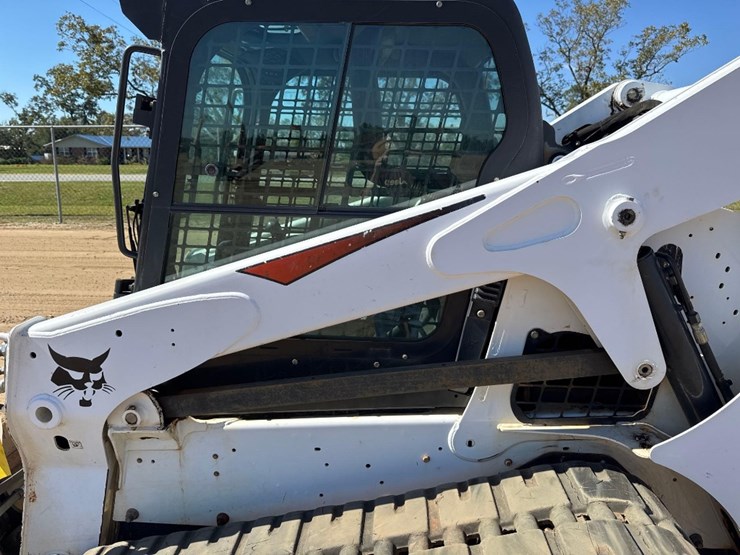 2017-bobcat-t650-image-12