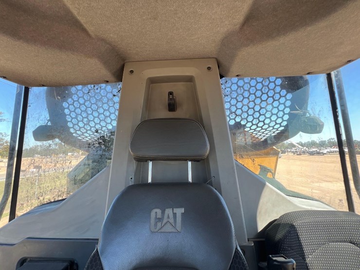 2019-caterpillar-740-gc-image-41