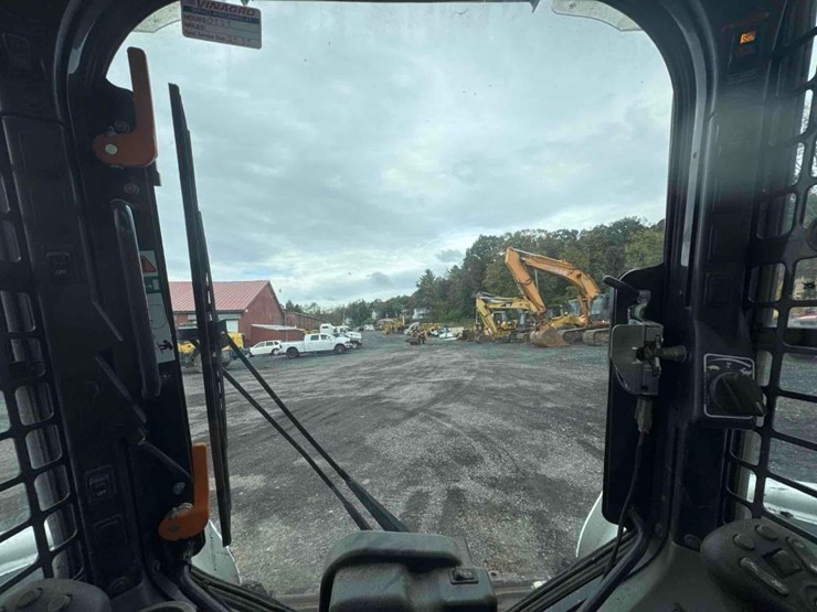 2021-bobcat-s740-image-20