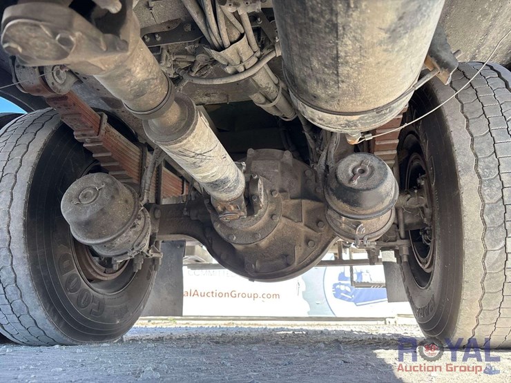 2016-freightliner-m2-106-4x4-altec-bucket-truck-image-73