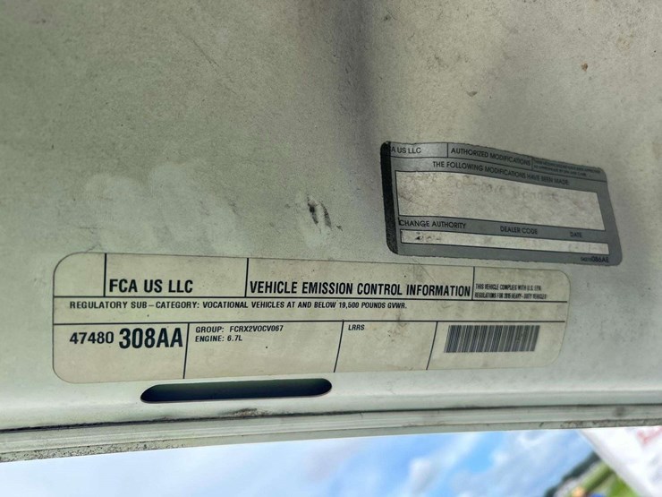 2015-ram-5500-versalift-sst-40ne-40ft-sign-bucket-truck-image-10