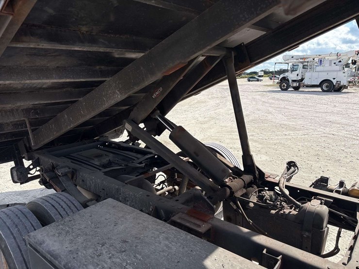 2012-ford-f550-image-10