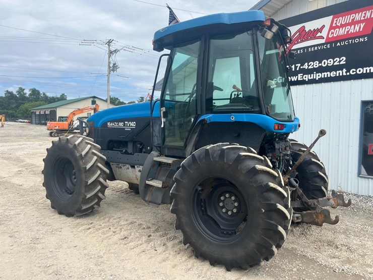 new-holland-tv140-image-3