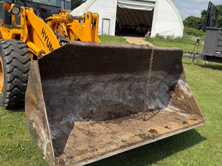 2009-hyndia-hl-730--xtd-7a-pay-loader-image-4