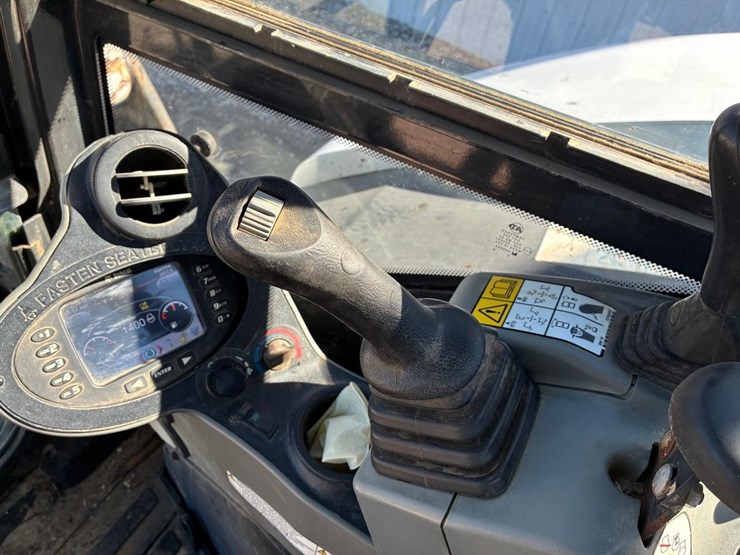 2019-bobcat-e85-image-23