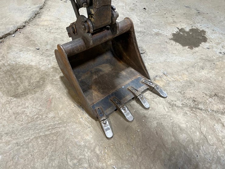 2015-deere-35g-image-11