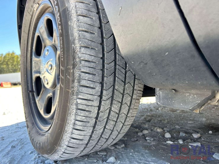 2018-ford-explorer-image-24