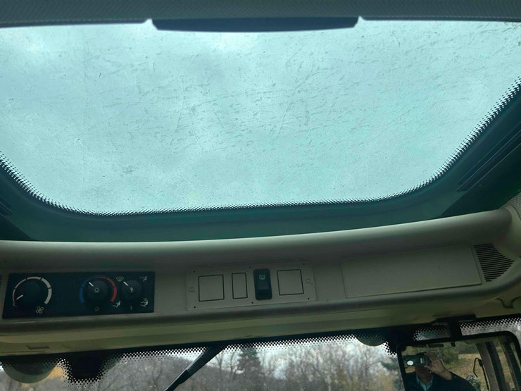 2011-john-deere-6430-premium-image-26