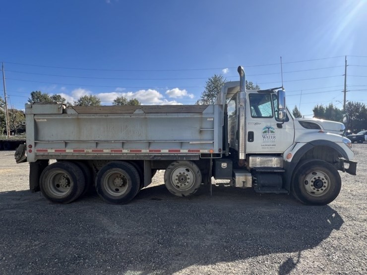 2009-international-7600-image-3