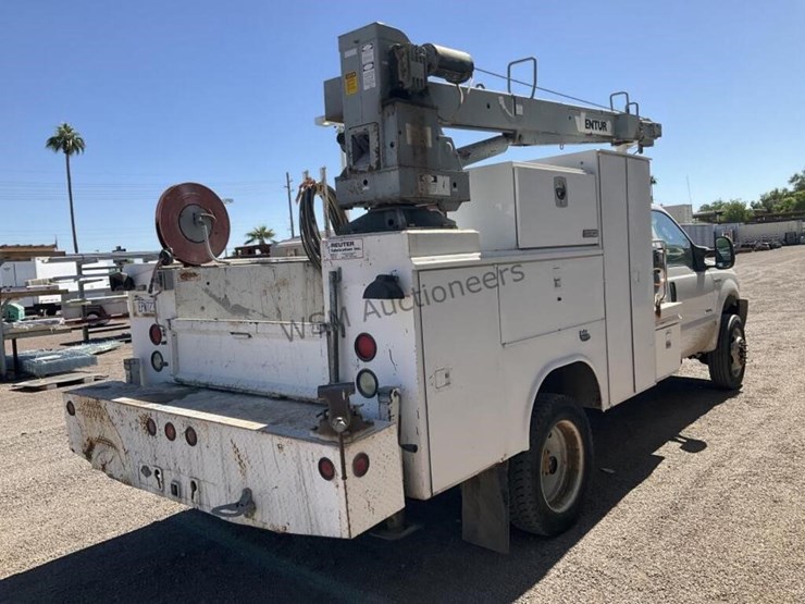 2005-ford-f550-image-5