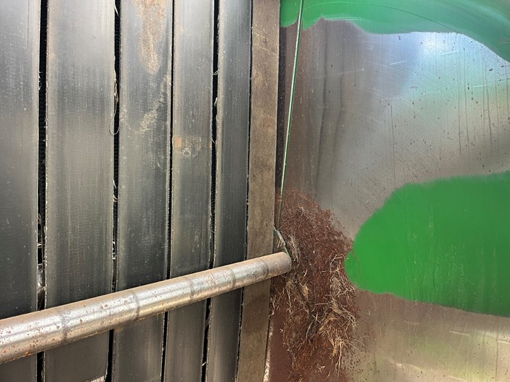 2000-john-deere-567-image-13