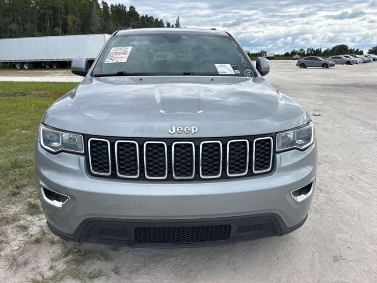 2017-jeep-grand-cherokee-image-23