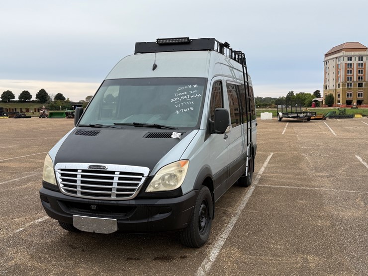 2008-freightliner-sprinter-2500-image-4