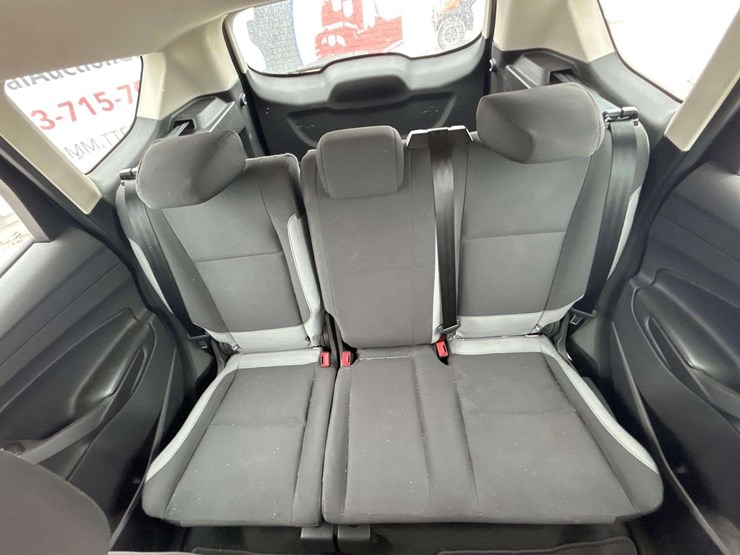 2015-ford-escape-image-19