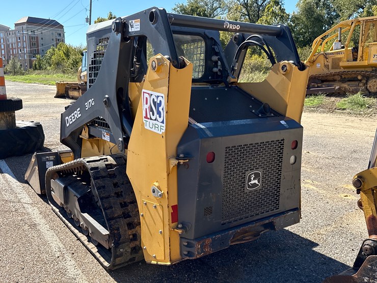 deere-317g-image-6