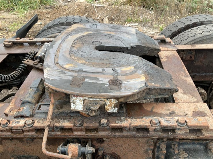 2004-mack-chn613-image-55