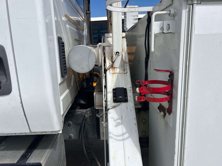 2013-international-workstar-7400-image-22