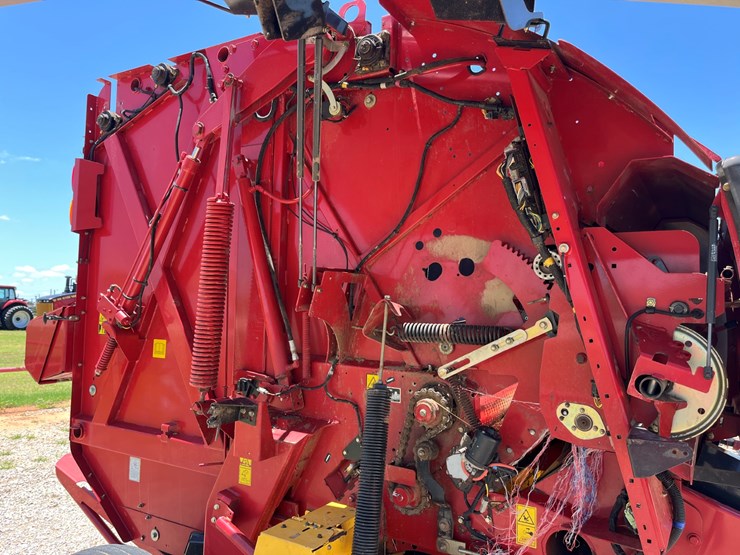 2016-new-holland-460-image-8