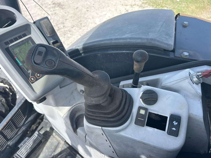 2017-deere-30g-image-16