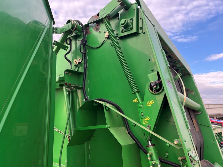 2000-john-deere-567-image-7