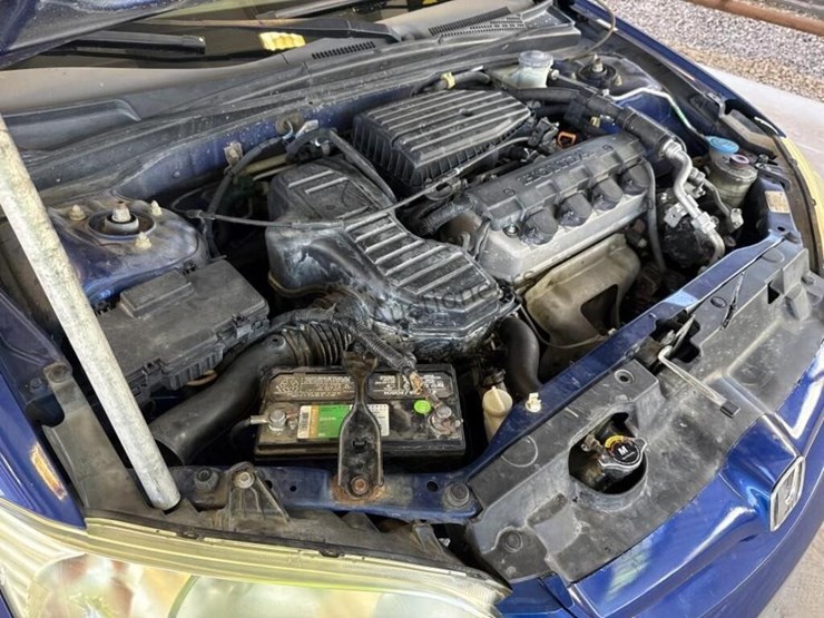 2005-honda-civic-sdn-image-9