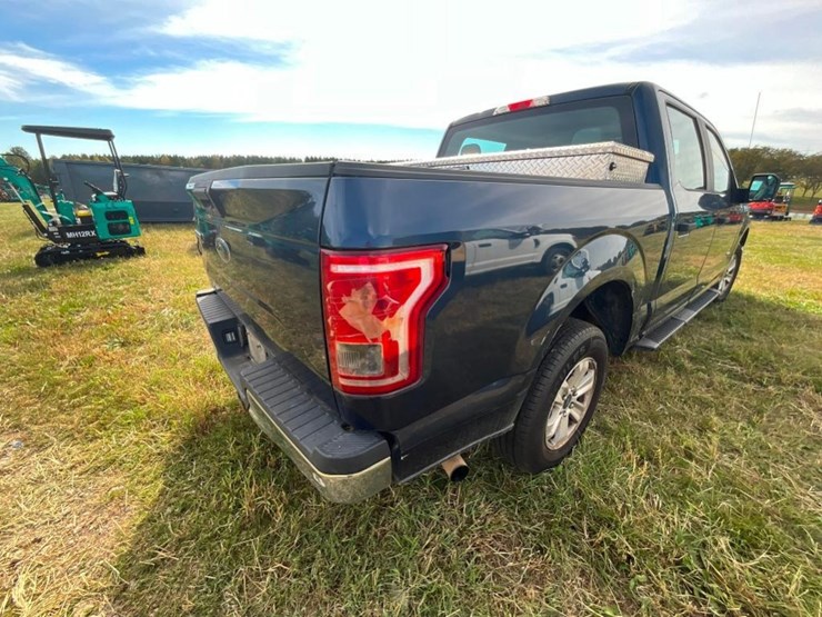 2017-ford-f150-xl-image-10