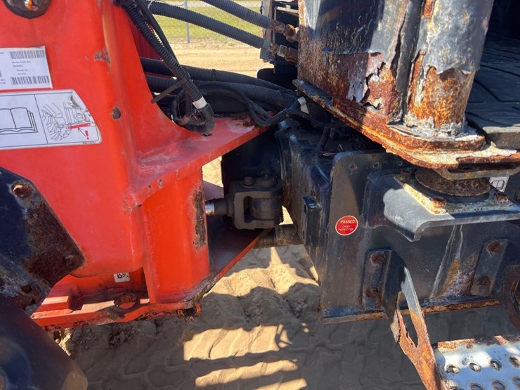 2019-kubota-r630-image-17