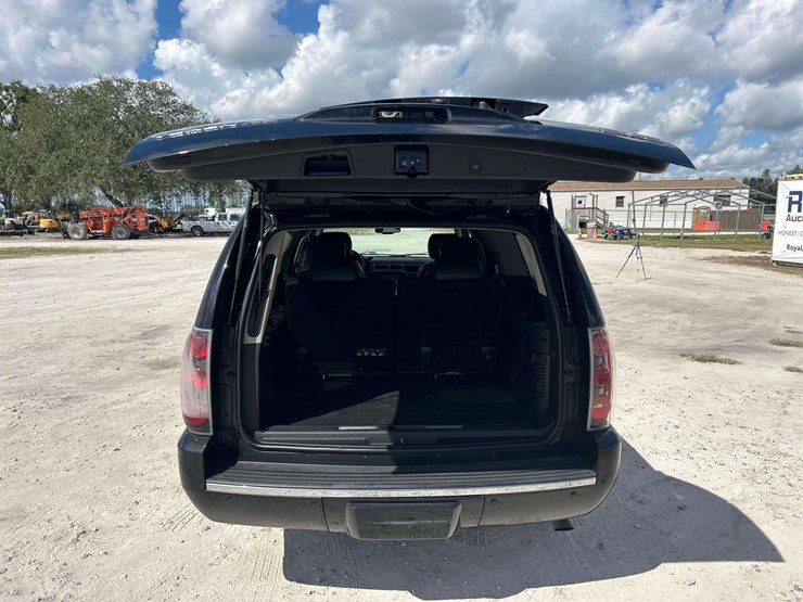 2013-gmc-yukon-denali-image-21