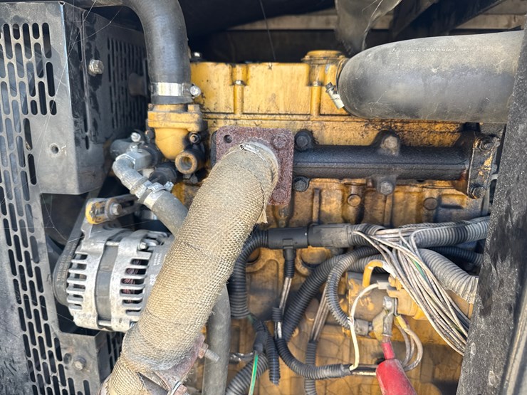 2007-caterpillar-xq20-image-25