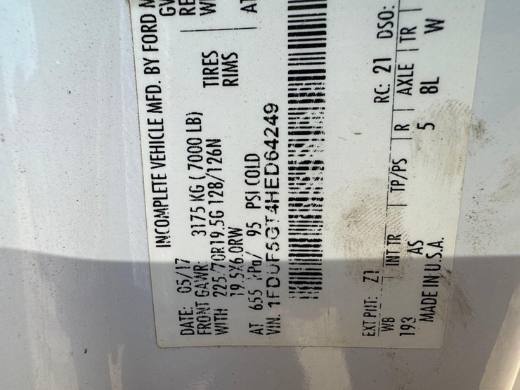 2017-ford-f550-xl-image-29