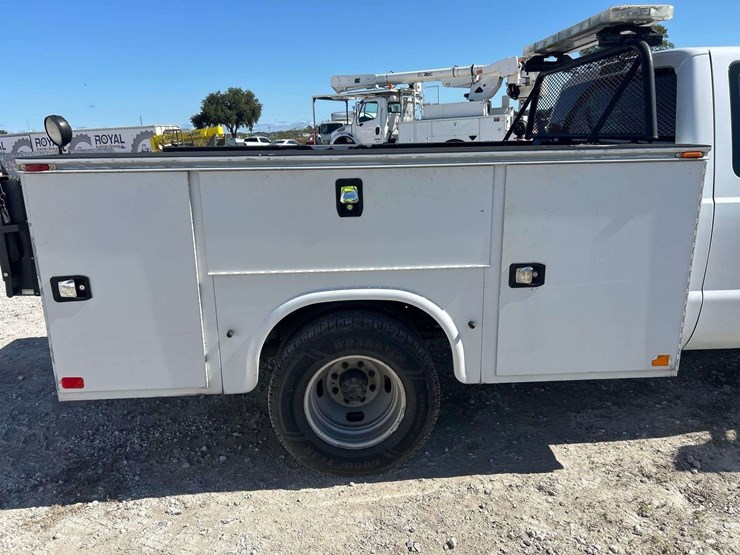 2015-ford-f350-image-19