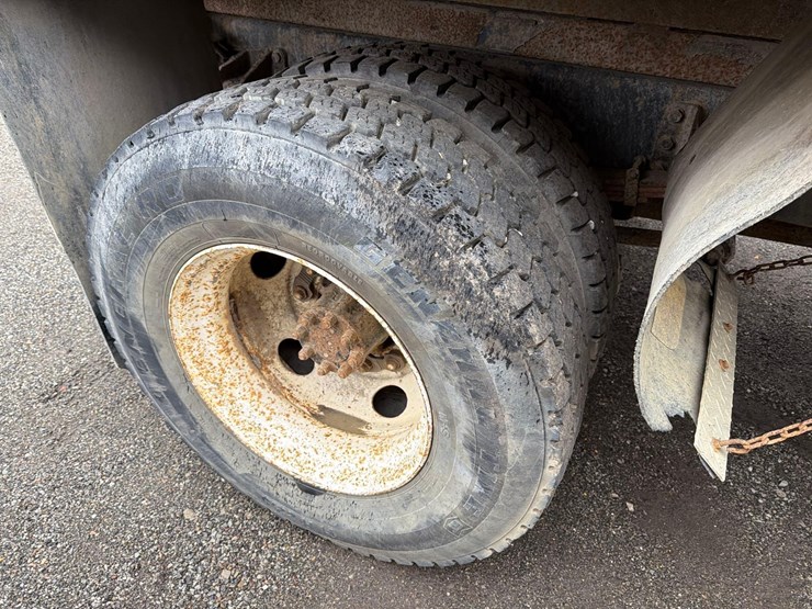 2004-ford-f650-image-7