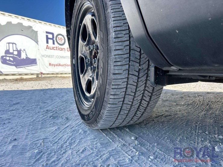 2015-ford-explorer-image-27