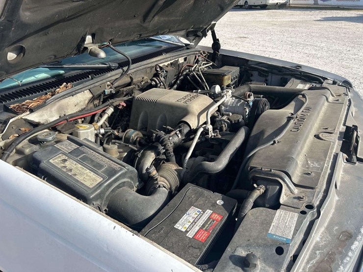 1997-chevrolet-c3500-auto-crane-service-truck-image-8