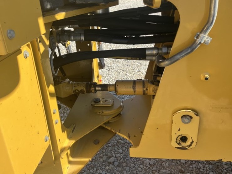 caterpillar-930h-image-13