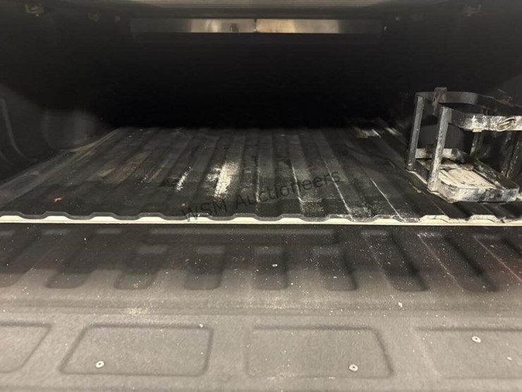 2015-chevrolet-silverado-2500hd-image-11