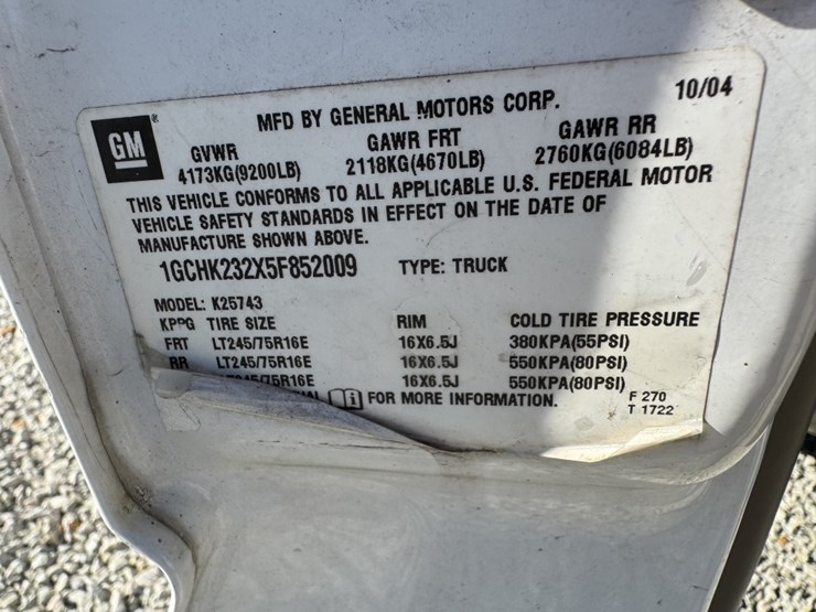 #13960-•-2005-chevy-2500-hd-crew-cab-truck-image-12