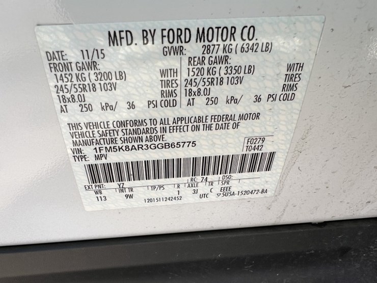 2016-ford-explorer-image-10